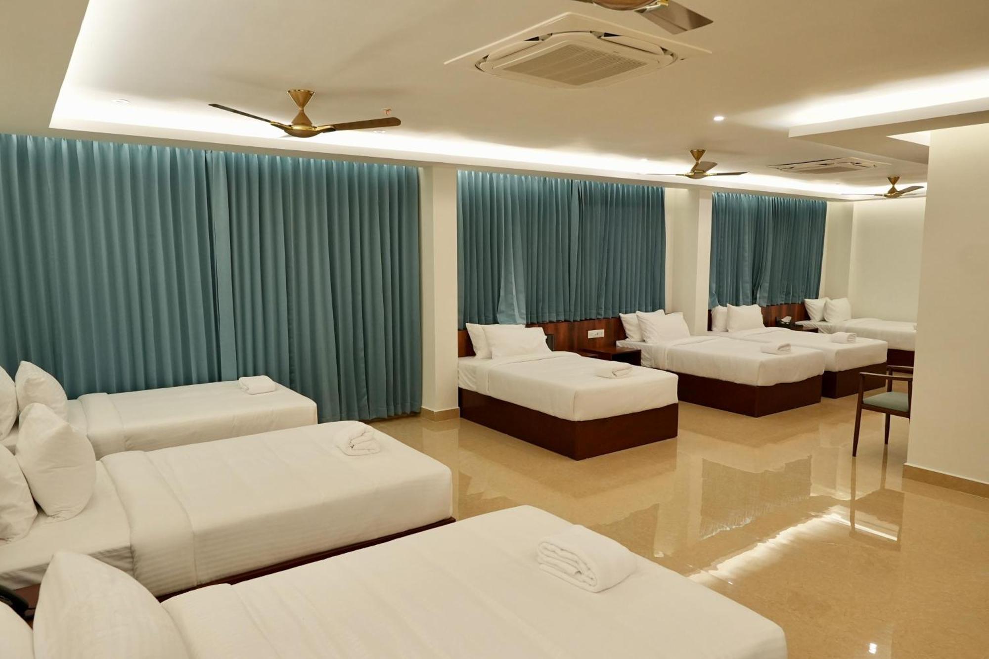 Le Royale Palace Karaikal Exterior photo