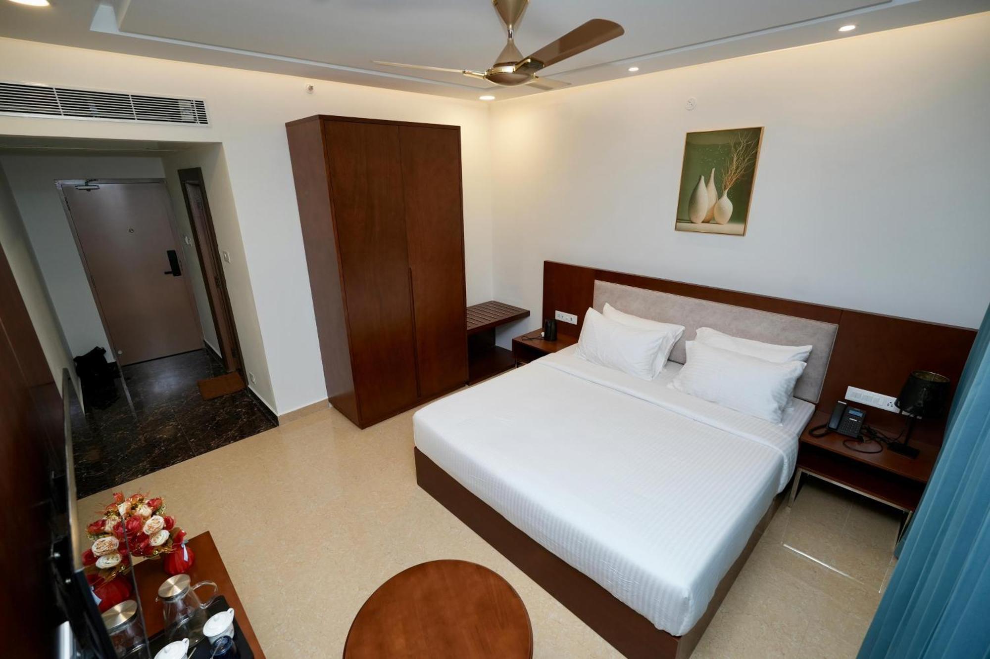 Le Royale Palace Karaikal Exterior photo