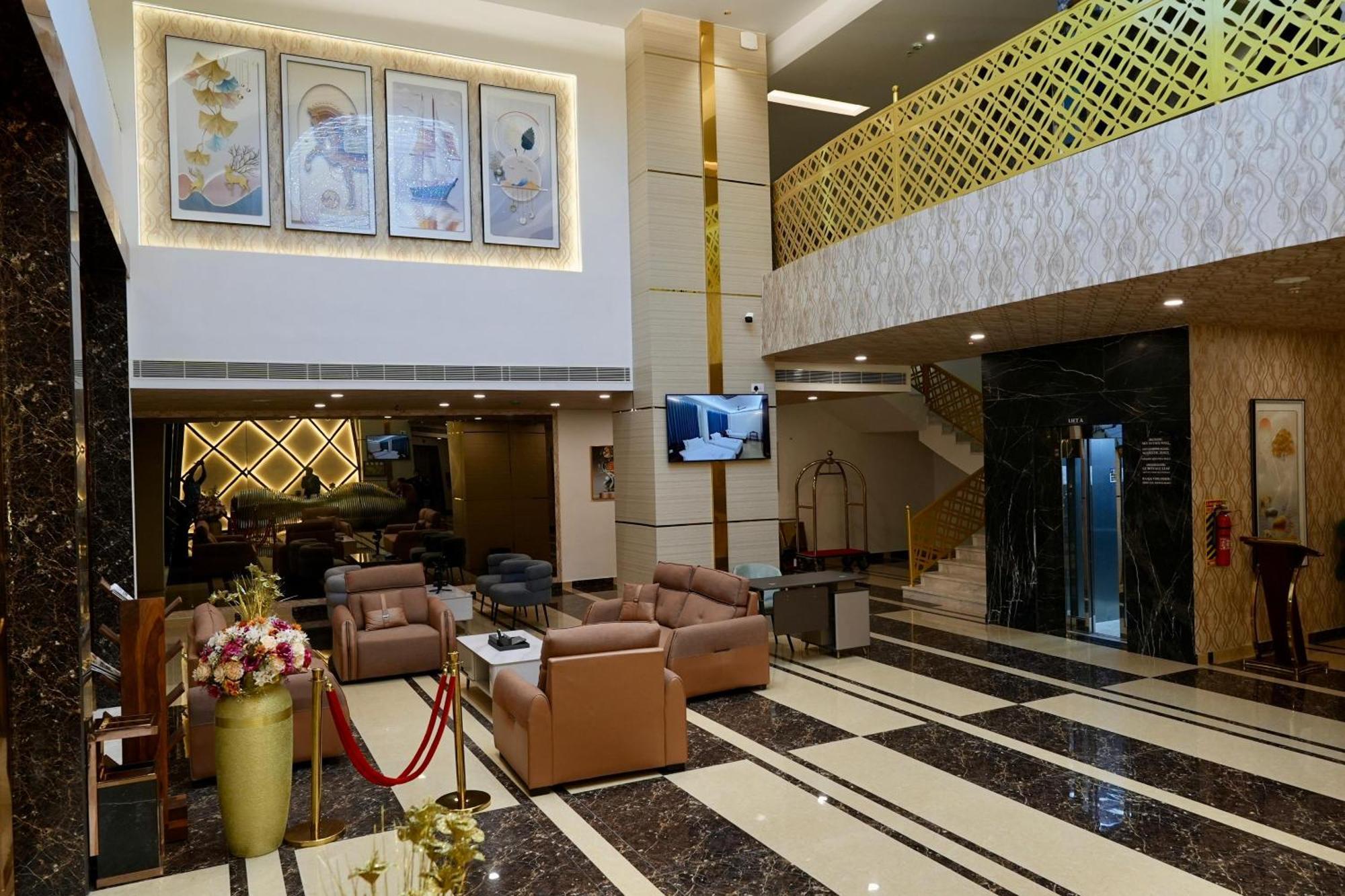 Le Royale Palace Karaikal Exterior photo